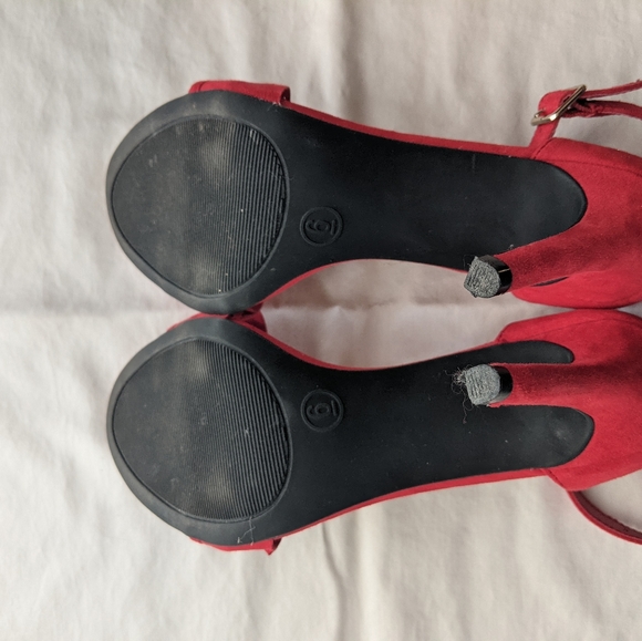 Suede Bright Red Heels with Ruffle, Size W6 - Picture 4 of 5